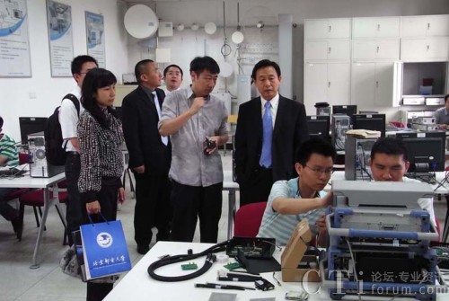 北京郵電大學-羅德與施瓦茨聯(lián)合實驗室續(xù)約儀式舉行